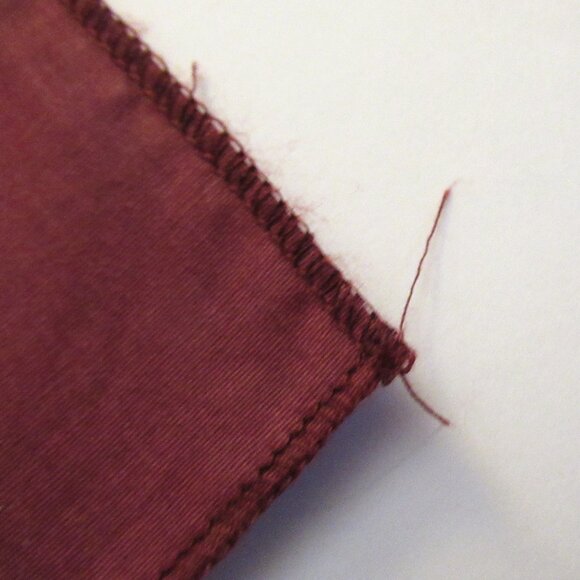 Les Foulards D'Henriette Women Scarf Maroon Floral Vintage USA Square 28.8" - Picture 9 of 9